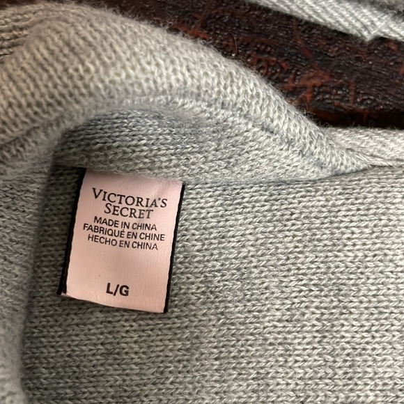 Victoria’s Secret Gray Slippers - Picture 3 of 6